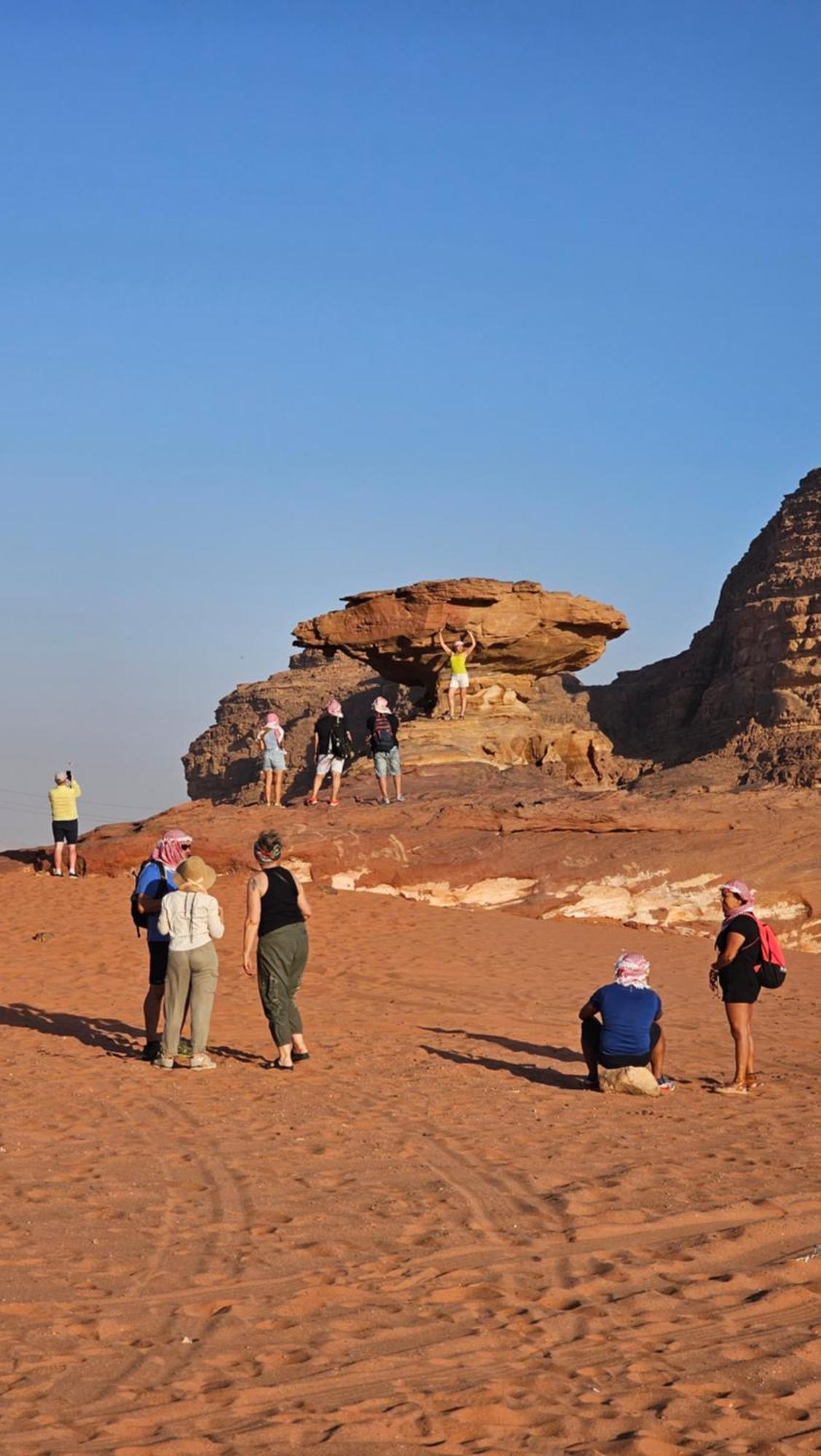 Titanic Camp Acomodação com café da manhã Wadi Rum Exterior foto