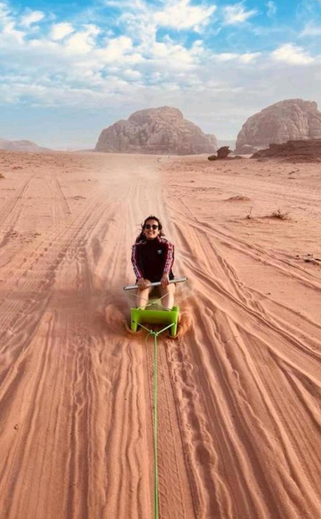 Titanic Camp Acomodação com café da manhã Wadi Rum Exterior foto